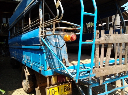 ขาย 6 ล้อ TOYOTA BU-15 วางเครื่องใหญ่ๆ WO6E 165 แรง แห้งดี แรง ไม่มีหลวม ช่วงล่างใหญ่ HINO 6น็อต คัสซีสวย ยางดี 6เส้น กระบะ4.30ม.สวยไม่ผุ พื้นไม้ไม่มีหักไม่ดาม พร้อมหลังคาโดยสาร สภาพสวย พร้อมใช้งาน ราคาต่อรองได้ครับ