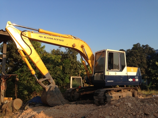 ขายKOMATSU PC 120-5 ตัวเดินใหญ่ ซีเรียลสูง สภาพพร้อมใช้