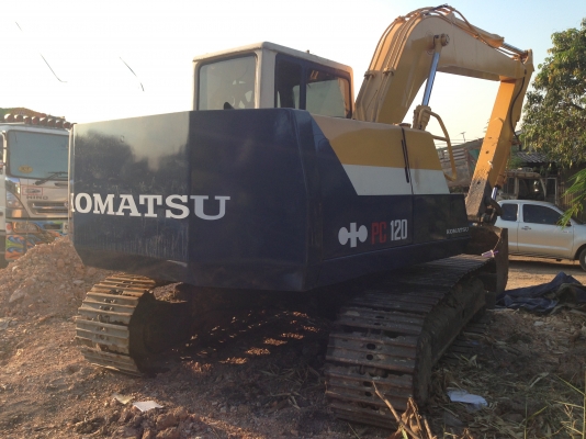 ขายKOMATSU PC 120-5 ตัวเดินใหญ่ ซีเรียลสูง สภาพพร้อมใช้
