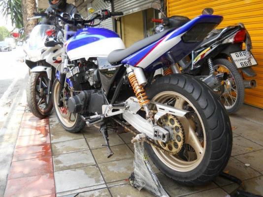 ขาย ซูซูกิ GS700E ทุกอย่างครบพร้อมโอนครับ ขาย ซูซูกิ GS700E ทุกอย่างครบพร้อมโอนครับ