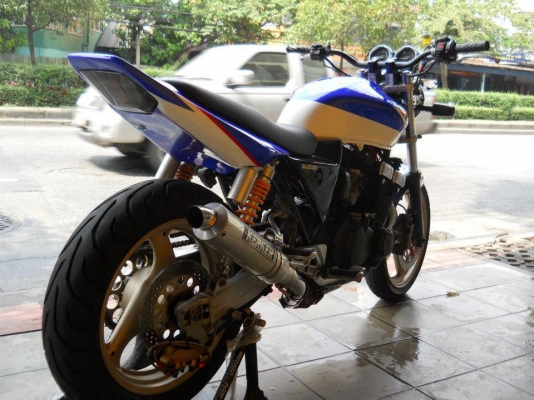 ขาย ซูซูกิ GS700E ทุกอย่างครบพร้อมโอนครับ ขาย ซูซูกิ GS700E ทุกอย่างครบพร้อมโอนครับ