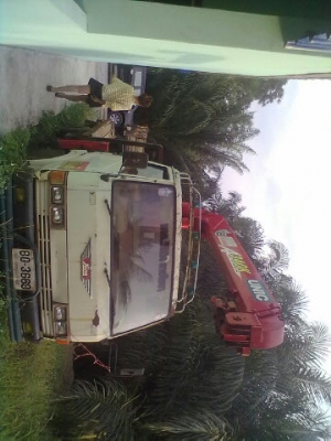 (2คันขาย 7 แสน) 6ล้อท้ายลาดมีเครน+แบคโฮSH160(ซูมิโตโม่)