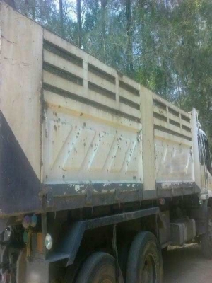 รถอิซูซุ 10 ล้อดั๊ม 270 แรงม้า ปี 48  สนใจติดต่อ 081 - 6079515