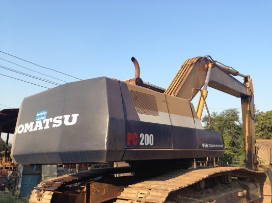 ขายKOMATSU PC 200-5  ซีเรียลสูง ช่วงล่างแน่น ไฟฟ้าครบ มีเล่ม สภาพพร้อมใช้