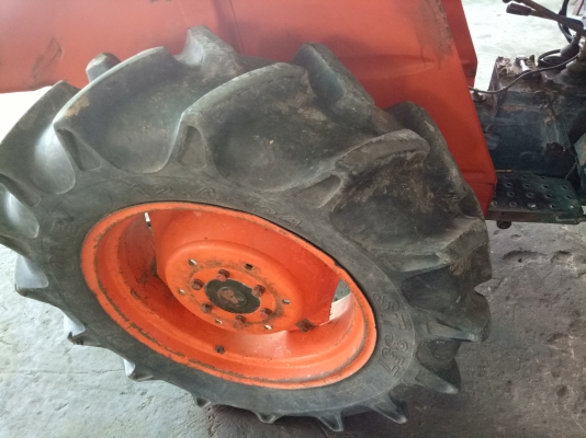 คูโบต้า L2600  รถไร่สวยๆ เครื่องหลวมขายตามสภาพ