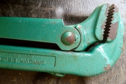 ขายคอม้า SANDVIK BELZER Made in Sweden. ขนาดปากจับ4"มือสอง