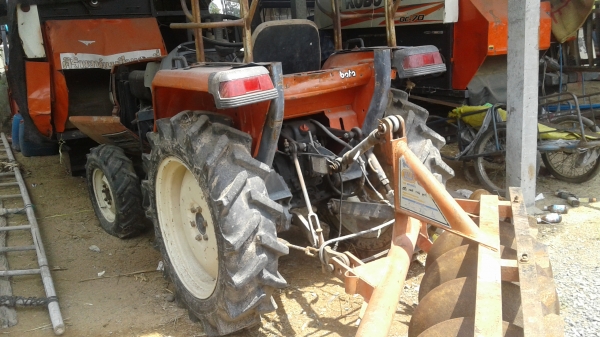 ขายตามสภาพรถไถ23แรงคูโบต้าโฟวินเครื่องติดปกติ ขายตามสภาพรถไถ23แรงคูโบต้าโฟวินเครื่องติดปกติ