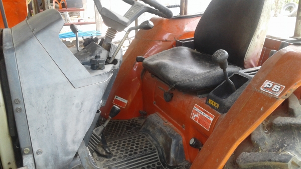 ขายตามสภาพรถไถ23แรงคูโบต้าโฟวินเครื่องติดปกติ ขายตามสภาพรถไถ23แรงคูโบต้าโฟวินเครื่องติดปกติ