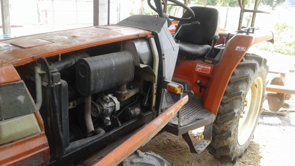 ขายตามสภาพรถไถ23แรงคูโบต้าโฟวินเครื่องติดปกติ