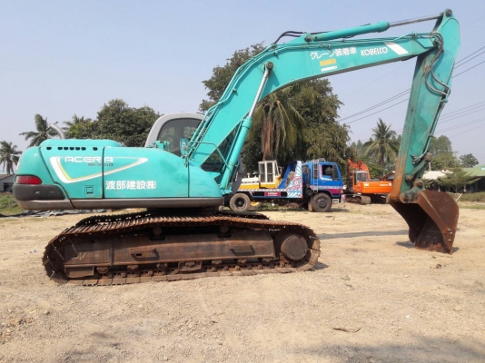ขายค่ะ..KOBELCO SK200-3  มาร์คไฟว์ซุปเปอร์  เก่าญี่ปุ่นแท้  มาใหม่  สภาพสวย  แทรค 80  7,XXX  ชั่วโมง มีลายแย๊ก   ลองระบบกันได้ทุกวัน  โทร  089-3818694  ดวงนภา