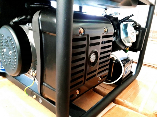 เครื่องปั่นไฟขนาด 8kva/8kw 1 เฟส มีสินค้าพร้อมส่ง รับประกันสินค้า 1ปี