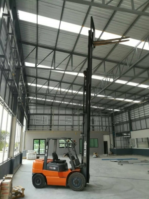 ขายรถยกโฟร์คลิฟท์ดีเซล เสายกสูง7เมตร