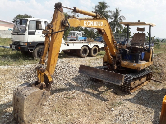 ขายด่วนรถแบคโฮ KOMATSU= PC 30 สภาพสวย พร้อมใช้งาน