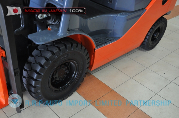 ขายรถโฟล์คลิฟท์มือสอง TOYOTA รุ่น 8FG15-31576 นำเข้าจากประเทศญี่ปุ่น 100\% ไม่เคยใช้งานในไทย