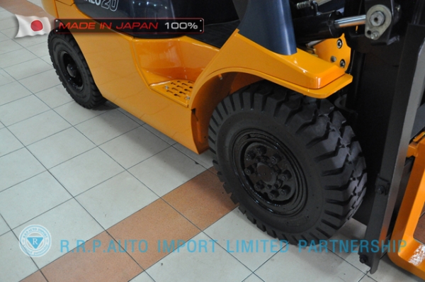 ขายรถโฟล์คลิฟท์มือสอง TOYOTA รุ่น 7FGL20-13715 นำเข้าจากประเทศญี่ปุ่น 100\% ไม่เคยใช้งานในไทย