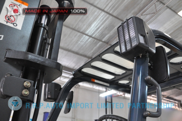 ขายรถโฟล์คลิฟท์มือสอง TOYOTA รุ่น 7FGL20-13715 นำเข้าจากประเทศญี่ปุ่น 100\% ไม่เคยใช้งานในไทย