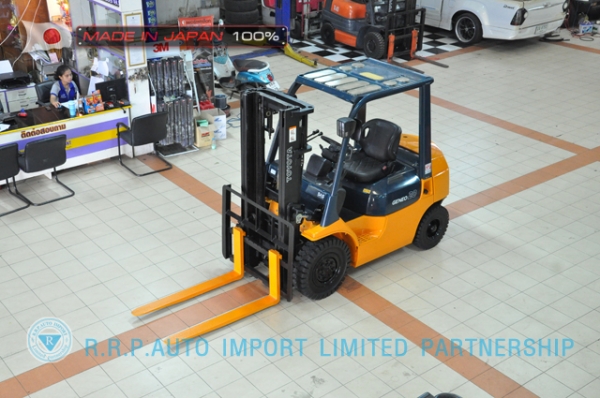 ขายรถโฟล์คลิฟท์มือสอง TOYOTA รุ่น 7FGL20-13715 นำเข้าจากประเทศญี่ปุ่น 100\% ไม่เคยใช้งานในไทย