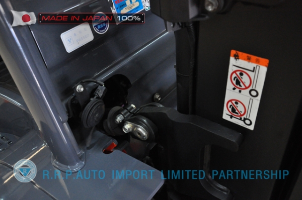 ขายรถโฟล์คลิฟท์มือสอง TOYOTA รุ่น TOYOTA รุ่น 8FD30-32133 นำเข้าจากประเทศญี่ปุ่น 100\% ไม่เคยใช้งานในไทย