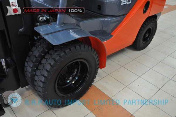 ขายรถโฟล์คลิฟท์มือสอง TOYOTA รุ่น TOYOTA รุ่น 8FD30-32133 นำเข้าจากประเทศญี่ปุ่น 100\% ไม่เคยใช้งานในไทย