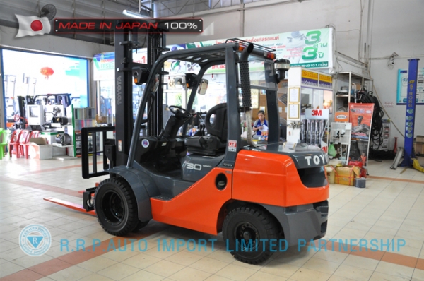 ขายรถโฟล์คลิฟท์มือสอง TOYOTA รุ่น TOYOTA รุ่น 8FD30-32133 นำเข้าจากประเทศญี่ปุ่น 100\% ไม่เคยใช้งานในไทย