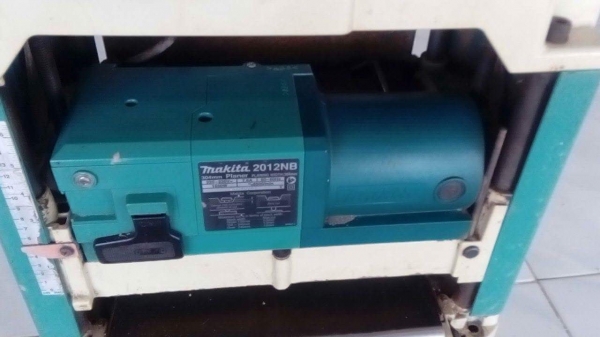 ขายเครื่องรีดไม้ MAKITA 2012NBมือสองครับ ขายเครื่องรีดไม้ MAKITA 2012NBมือสองครับ