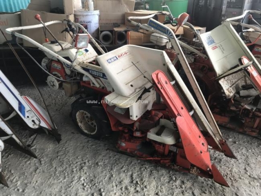 รถเกี่ยวข้าวเดินตาม KUBOTA HF32 ราคาพิเศษ 14,000 บาท รหัสสินค้า : 50101004 www.nihonmono.com