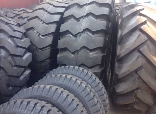 รับหล่อดอกยางตันและยางลมทุกขนาด วจำหน่ายยางใหม่ทุกยี่ห้อ ทั้งตันและลม คร้า