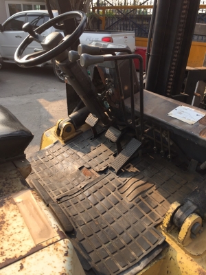 TCM FD40Z7 เครื่องดีเซล เกียร์ออโต้ เสาสูง4เมตร สนใจติดต่อ 083-062-0223(ปอน)