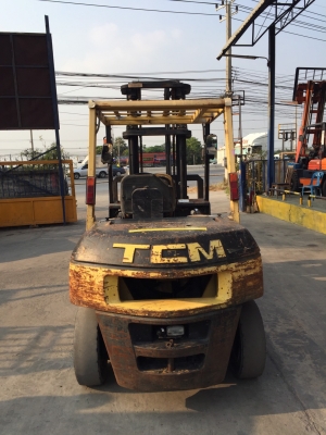 TCM FD40Z7 เครื่องดีเซล เกียร์ออโต้ เสาสูง4เมตร สนใจติดต่อ 083-062-0223(ปอน)