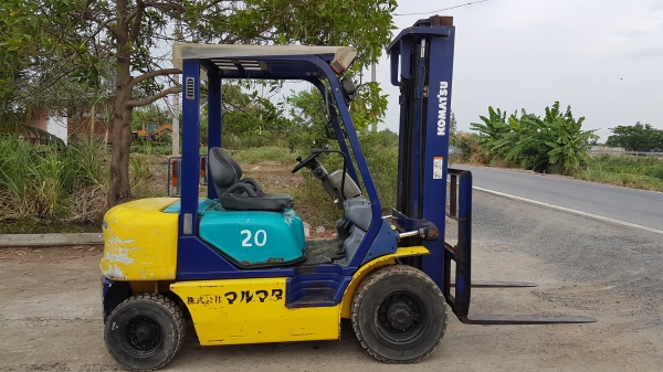 ขายด่วนรถยกKOMATSU FG20-14 ยก2ตันยกสูง3.5เมตรเกียรออโต้ยางตัน4เส้นรถนอกเพิ่งนำเข้ามายังไม่เคยใช้งานในเมืองไทยเลย