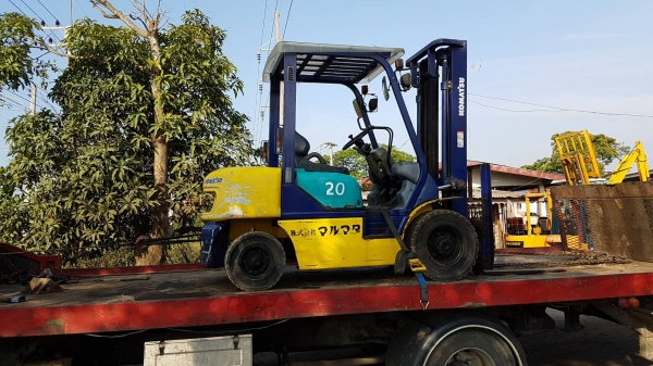 ขายด่วนรถยกKOMATSU FG20-14 ยก2ตันยกสูง3.5เมตรเกียรออโต้ยางตัน4เส้นรถนอกเพิ่งนำเข้ามายังไม่เคยใช้งานในเมืองไทยเลย