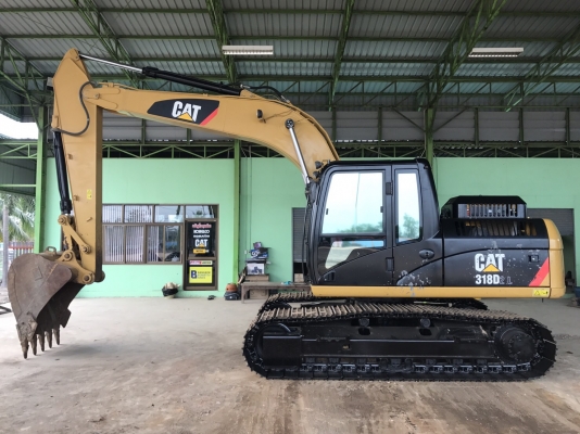 ขายด่วน!! CAT 318D2L 3,000 ชม. สวยๆค่ะ