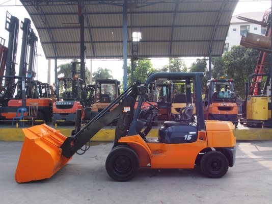 TOYOTA 7SD15 เครื่องดีเซล เกียร์ธรรมดา สนใจติดต่อ 083-062-0223(ปอน)