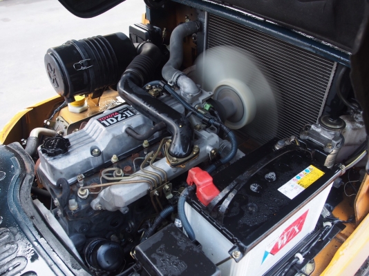 TOYOTA 7SD15 เครื่องดีเซล เกียร์ธรรมดา สนใจติดต่อ 083-062-0223(ปอน)