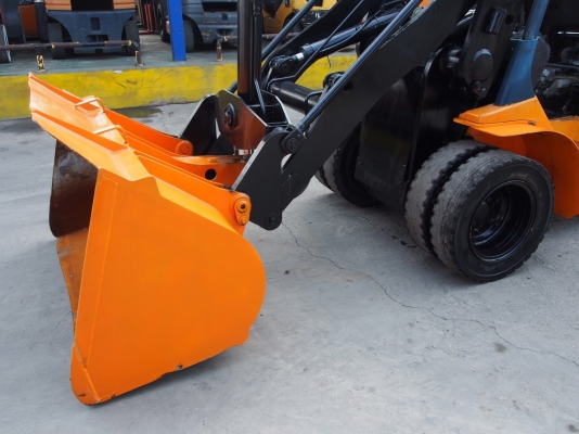 TOYOTA 7SD15 เครื่องดีเซล เกียร์ธรรมดา สนใจติดต่อ 083-062-0223(ปอน)