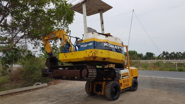 ขายด่วนรถยกKOMATSU FG30-10ยก3ตันยกสูง3เมตรรถนอกเพิ่งนำเข้ามายังไม่เคยใช้งานในเมืองไทยเลย