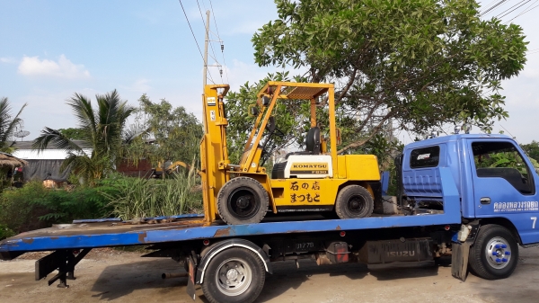 ขายด่วนรถยกKOMATSU FG30-10ยก3ตันยกสูง3เมตรรถนอกเพิ่งนำเข้ามายังไม่เคยใช้งานในเมืองไทยเลย