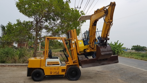 ขายด่วนรถยกKOMATSU FG30-10ยก3ตันยกสูง3เมตรรถนอกเพิ่งนำเข้ามายังไม่เคยใช้งานในเมืองไทยเลย