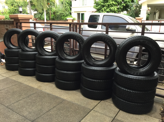 ยาง Bridgestone 245 70 16 ปลายปี16 ดอกเต็ม เนื้อนิ่ม ใช้ยาว ราคาไม่แพง