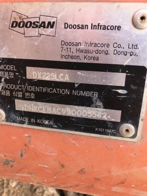 แบคโฮล Doosan DX225-LCA เอกสารใบแจ้งจำหน่าย,ชั่วโมงทำงานน้อย,เต็มทุกระบบ