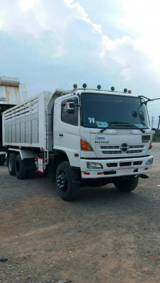 ขายครับ Hino Maca 380 แรง ปี 56 แม่+ลูก สภาพพร้อมใช้งาน เอกสารเล่มทะเบียนพร้อมโอน ราคา 2,690,000 ต่อ