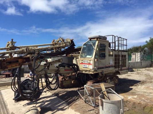 รถเจาะหิน