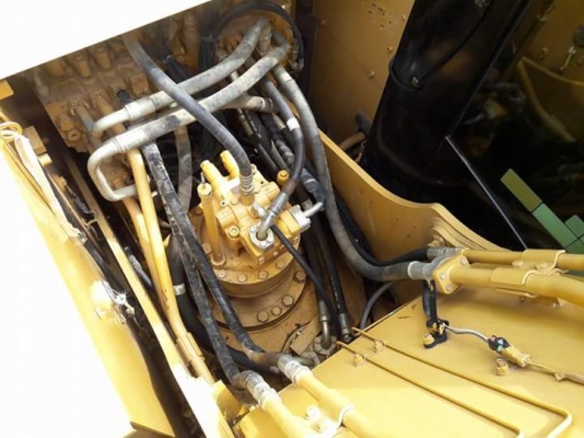 ขายครับ CAT320D สเปกญี่ปุ่น8พัน ชม.ซีเรียนสูง 9พันกว่าปลายๆ รถสภาพสวยจัด85\%ช่วง ล่างแถบไม่ได้เดิน เลยครับ เอกสารเล่มทะเบียนพร้อมโอน ครับ089-7088772