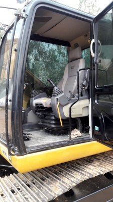 ขายครับ CAT320D สเปกญี่ปุ่น8พัน ชม.ซีเรียนสูง 9พันกว่าปลายๆ รถสภาพสวยจัด85\%ช่วง ล่างแถบไม่ได้เดิน เลยครับ เอกสารเล่มทะเบียนพร้อมโอน ครับ089-7088772