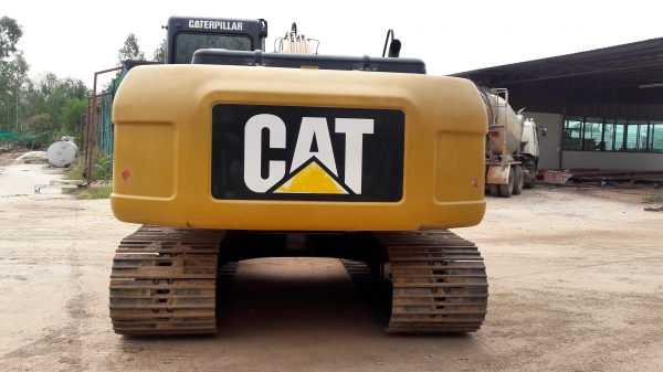 ขายครับ CAT320D สเปกญี่ปุ่น8พัน ชม.ซีเรียนสูง 9พันกว่าปลายๆ รถสภาพสวยจัด85\%ช่วง ล่างแถบไม่ได้เดิน เลยครับ เอกสารเล่มทะเบียนพร้อมโอน ครับ089-7088772