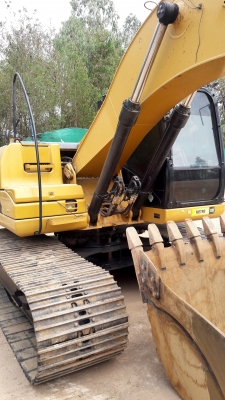 ขายครับ CAT320D สเปกญี่ปุ่น8พัน ชม.ซีเรียนสูง 9พันกว่าปลายๆ รถสภาพสวยจัด85\%ช่วง ล่างแถบไม่ได้เดิน เลยครับ เอกสารเล่มทะเบียนพร้อมโอน ครับ089-7088772