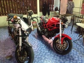 ขาย ducati m900 ปี2001 ขาย 69000 เครื่อง ชัว เพิ่งยกเปลี่ยนใหม่คับ รถจอดนาน ต้องเอาไปล้างหัวฉีดหน่อยคับ