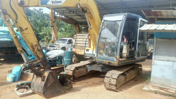ขายเหมา 2 รายการรถแบคโฮกับรถ 6 ล้อท้ายลาด KOBELCO SK60-/// พร้อมรถบรรทุกมิตซู 6 ล้อท้ายลาด ราคา 6500