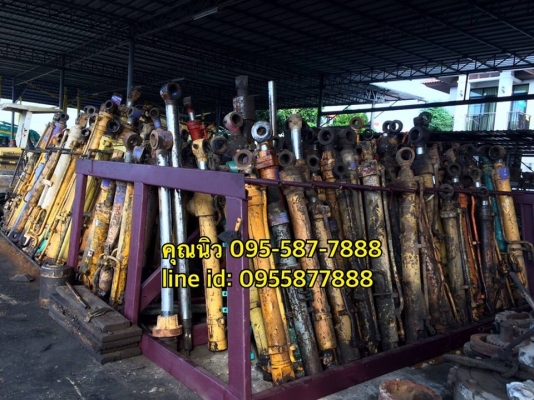 กระบอกยก CAT D4D เก่าเชียงกง ราคา 7,000 บาท