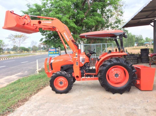 ขายรถใหม่ยังไม่เคยใช้งาน L4708SP รถตัก เล่มทะเบียนพร้อมราคามือสอง ขายรถใหม่ยังไม่เคยใช้งาน L4708SP รถตัก เล่มทะเบียนพร้อมราคามือสอง